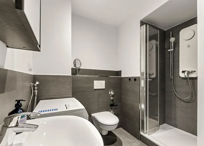 Hh 04 By Rockchair - Superhost Status - Modernes Mit Sonnigem Balkon & Premium Boxspringbetten In Winterhude - Geheimtipp Hamburg
