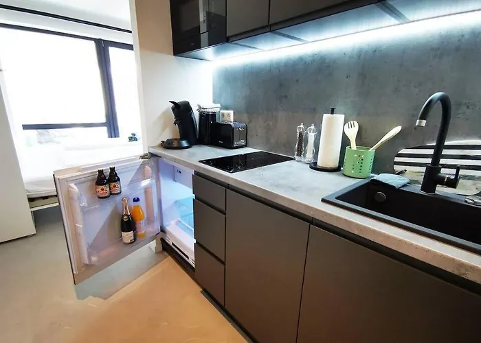 Hh 04 By Rockchair - Superhost Status - Modernes Mit Sonnigem Balkon & Premium Boxspringbetten In Winterhude - Geheimtipp Hamburg