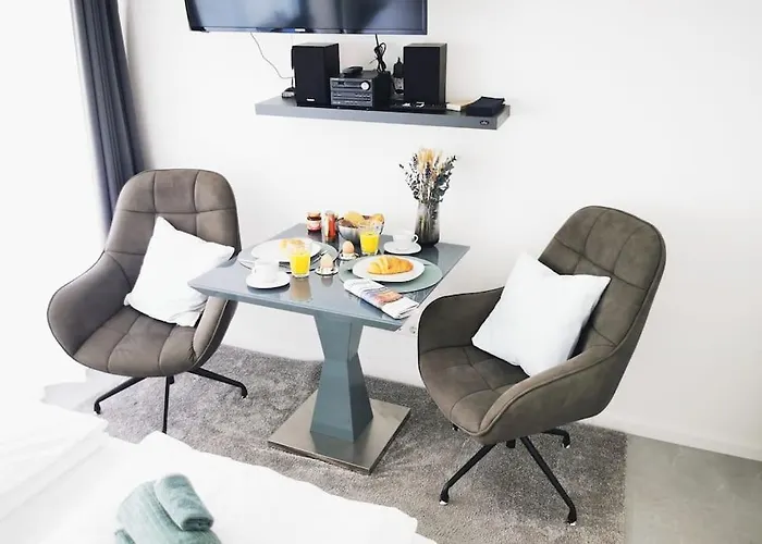 Hh 04 By Rockchair - Superhost Status - Modernes Mit Sonnigem Balkon & Premium Boxspringbetten In Winterhude - Geheimtipp Hamburg