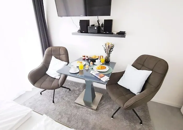 Apartment Hh 04 By Rockchair - Superhost Status - Modernes Mit Sonnigem Balkon & Premium Boxspringbetten In Winterhude - Geheimtipp Hamburg