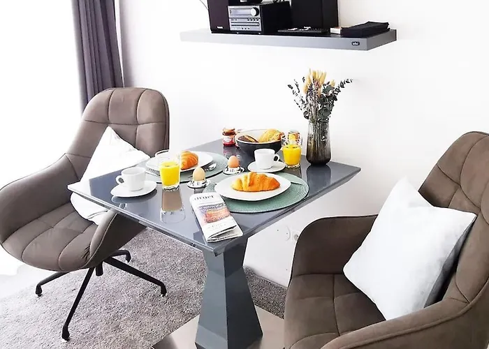 Hh 04 By Rockchair - Superhost Status - Modernes Mit Sonnigem Balkon & Premium Boxspringbetten In Winterhude - Geheimtipp Apartment